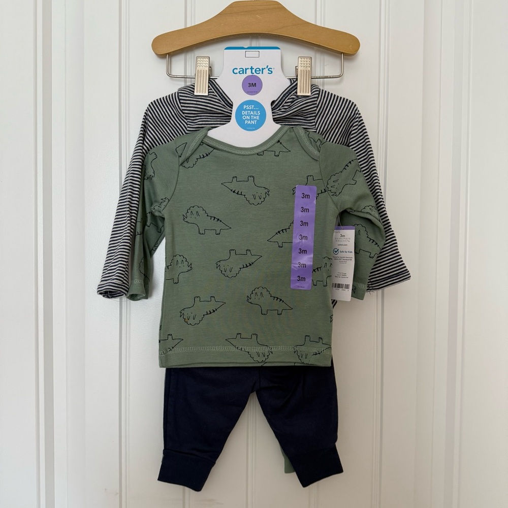 NWT Carter’s Baby Boy 4-Piece Dinosaur Layette Set
